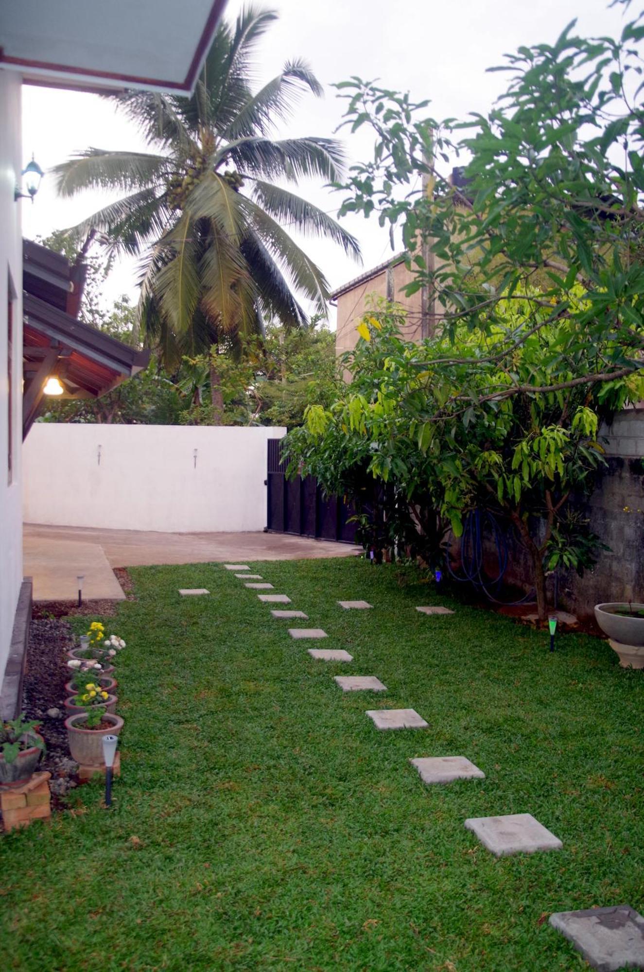 The Hermitage Negombo Kurana Katunayaka Exterior photo